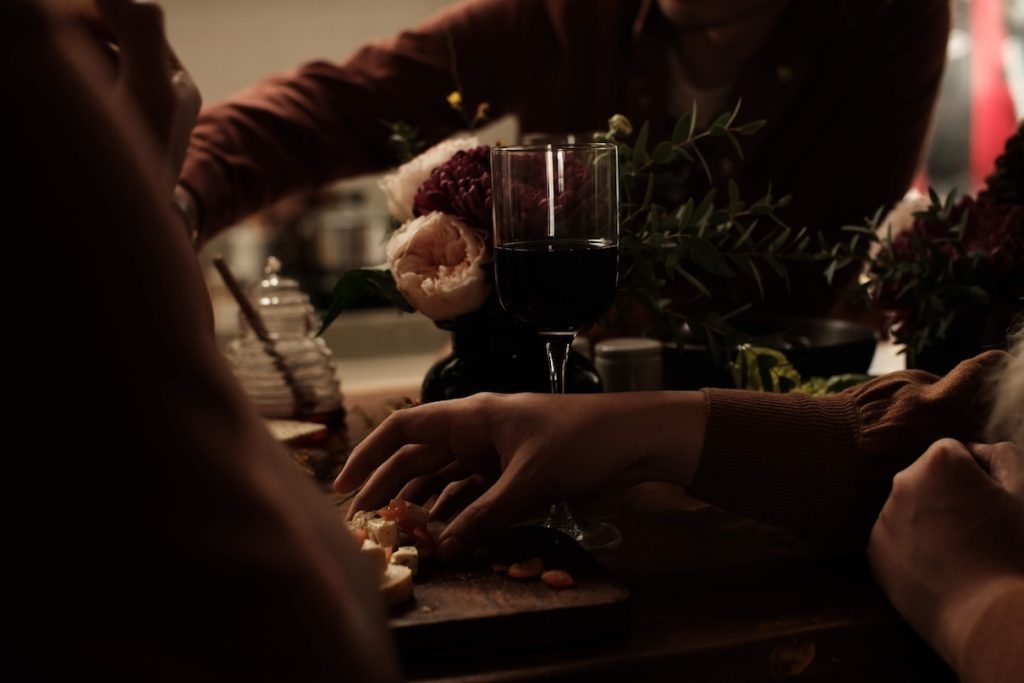 5 Smart Strategies to Enjoy Thanksgiving Foods Without Bloating