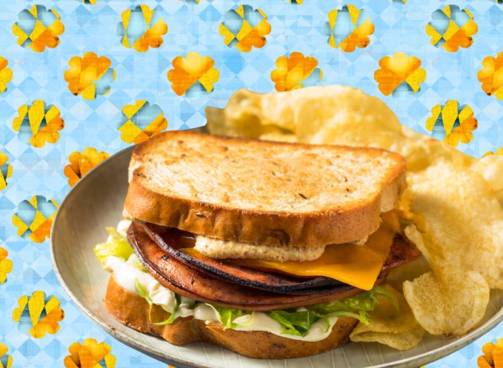 6 Best Fried Bologna Sandwiches at Chain Restaurants 6 Best Fried Bologna Sandwiches at Chain Restaurants