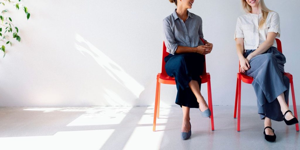 Having ‘Boring’ Conversations Is Really Good for You, Psychologists Say Having ‘Boring’ Conversations Is Really Good for You, Psychologists Say